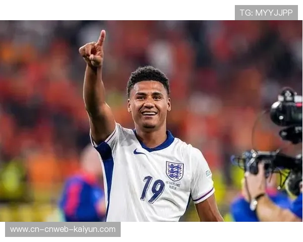 维拉前锋沃特金斯赛季14球，领跑队内射手榜