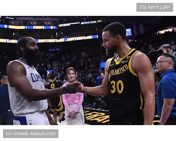 伤病报告：勇士队核心斯蒂芬·库里因脚踝伤势，确认缺席三月上旬三场关键客场比赛